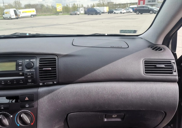 Toyota Corolla cena 15000 przebieg: 137500, rok produkcji 2005 z Warszawa małe 466